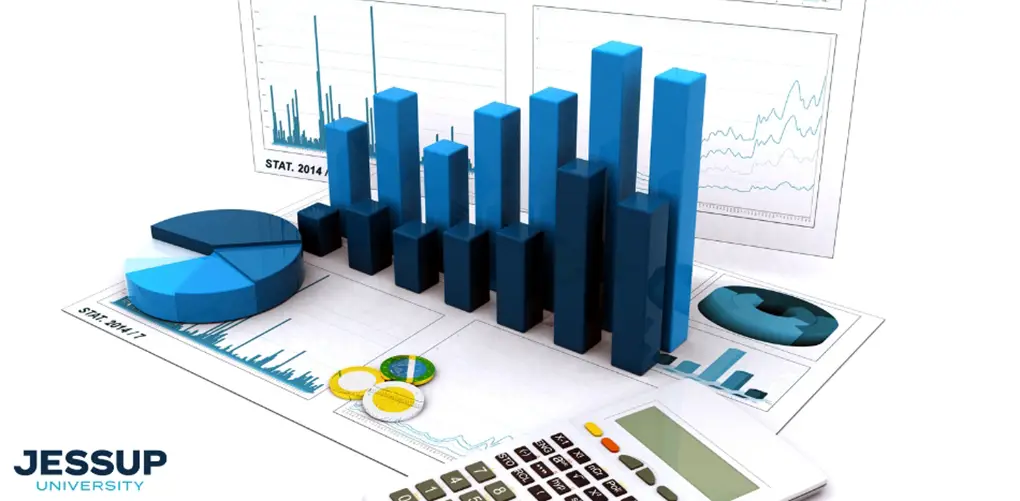 Data Analyst Job Outlook: The Bright Future of Data Analytics Careers